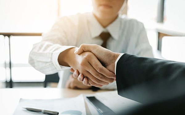 5 Reasons you need a Financial distributor